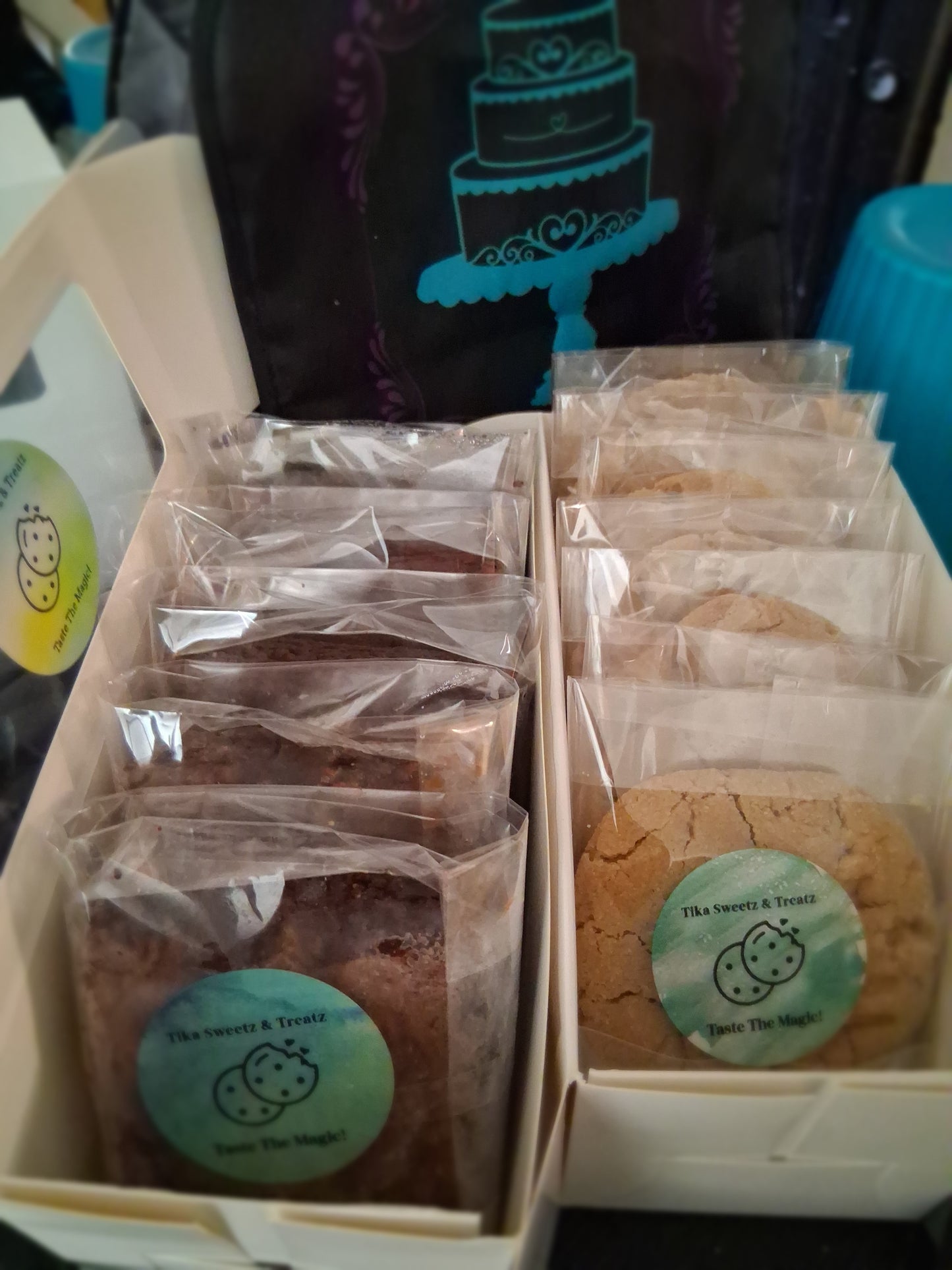 Chocolate chip cookies & Brownie combo